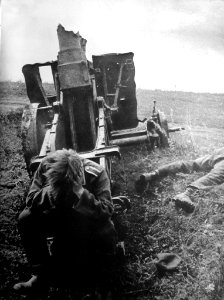 1943. Leningrado. Batería alemana inutilizada