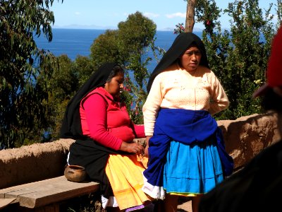 30 titicaca-isla Taquile-pueblo de los hombre tejedores043