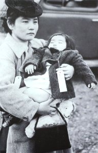 Norteamericana-japonesa enviada al campo de concentración