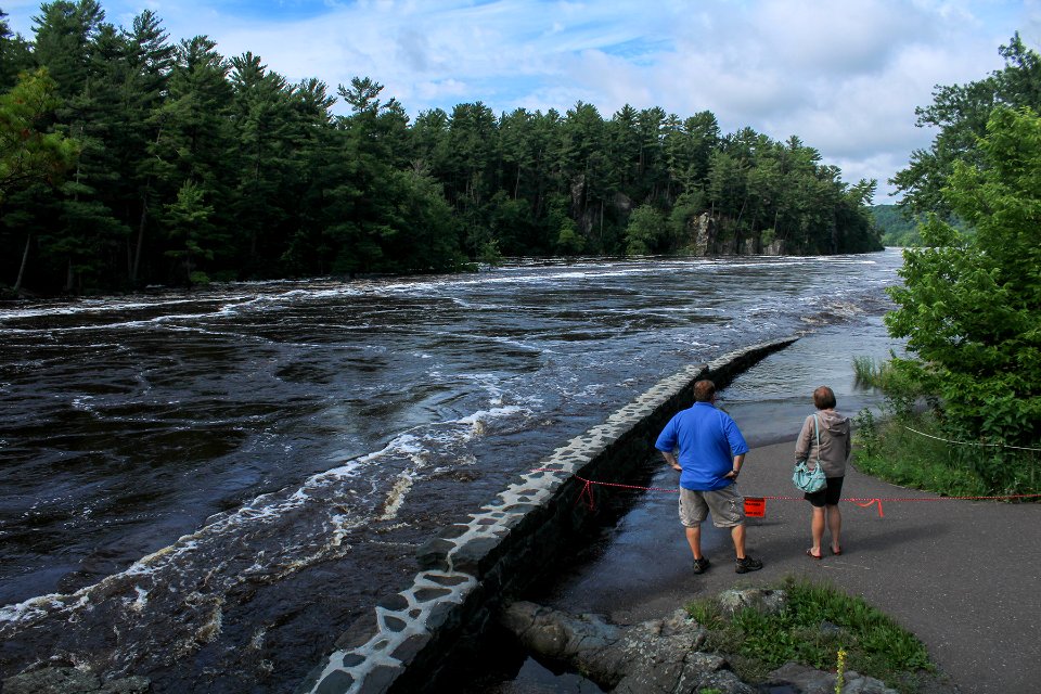 RuppA MinnesotaInterstatePark FloodwatersOvertakingPaddleboatLaunch 20160715 vpr