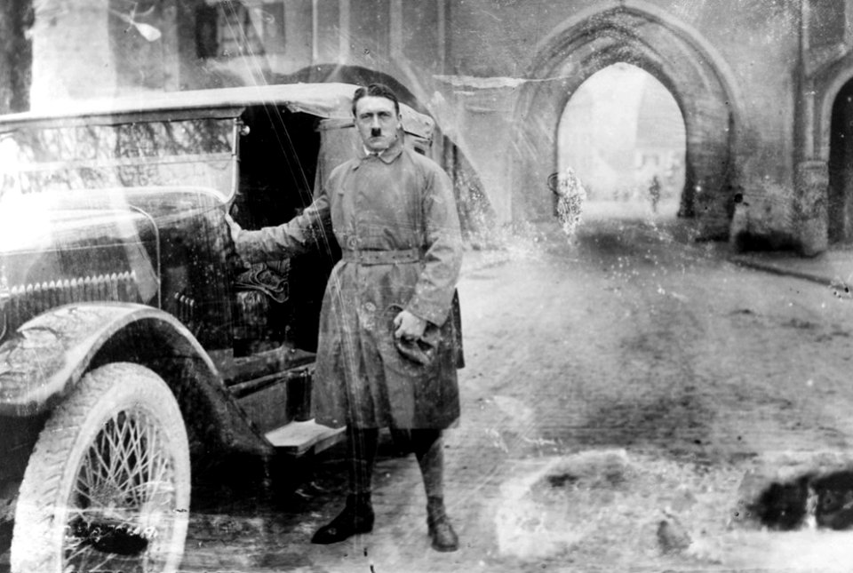 Hitler, 35 años, sale de la prisión, 20 Diciembre 1924