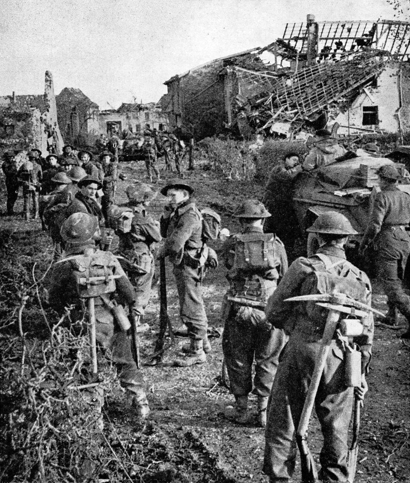 18-19 Noviembre 1944.- Avance británico en Alemania. Infantería en la desolación de Bauchem cerca de Geilenkirchen