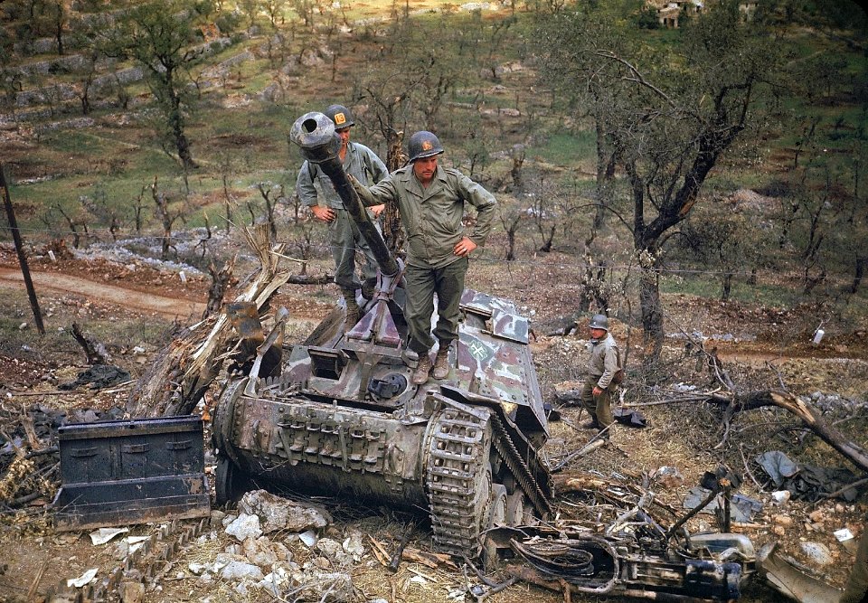 1944 -Tanque italiano destruído