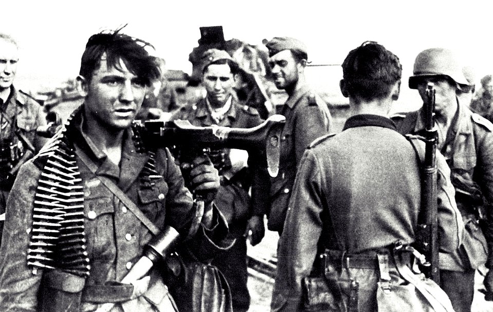 Agosto 25, 1942. Granaderosde la 16 División Panzer de la Wehrmacht llegan a la orilla del Volga en Stalingrado