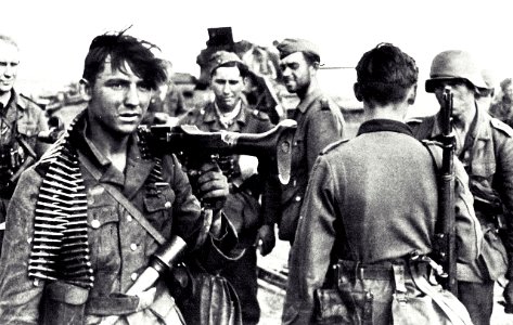 Agosto 25, 1942. Granaderosde la 16 División Panzer de la Wehrmacht llegan a la orilla del Volga en Stalingrado