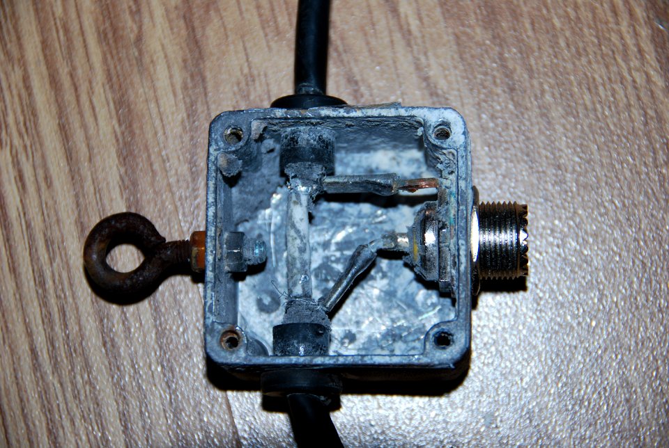 Caja de unión de cables antena Bazoca CUCO para 30 metros