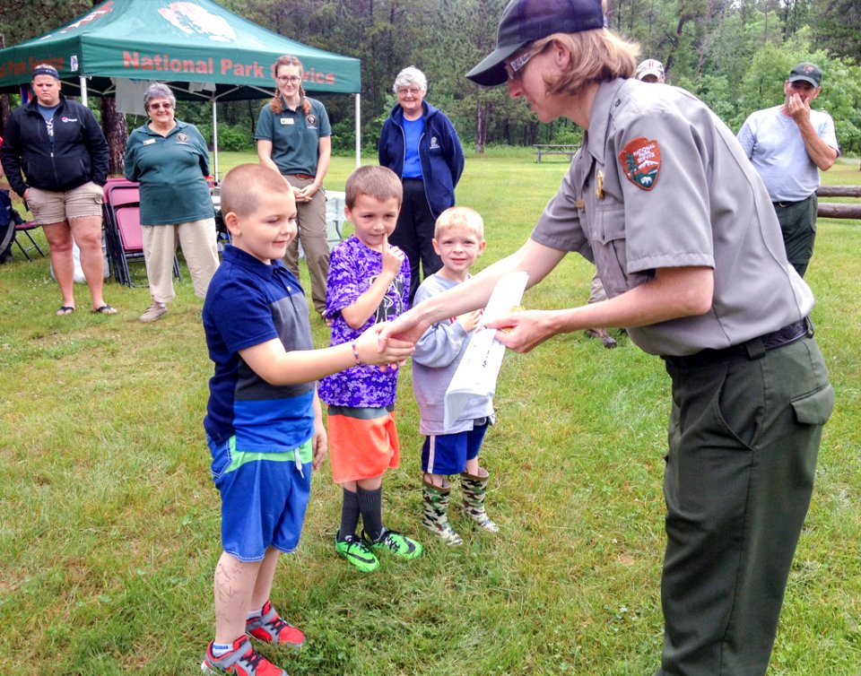 JacobowskiJ EarlLanding JrRangersReceivingCertificates 20150621 vpp