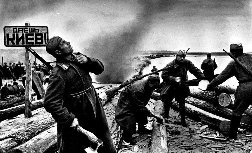 1943 - Soviéticos en al Batalla de Poltava, Ucrania