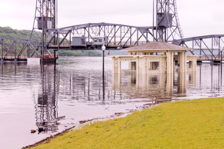 CoxD StillwaterLiftBridge HighWater 20140615 vpp