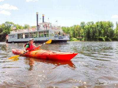 KonopaczR StCroixDalles PaddleboatAndKayaker 20150731 vpp