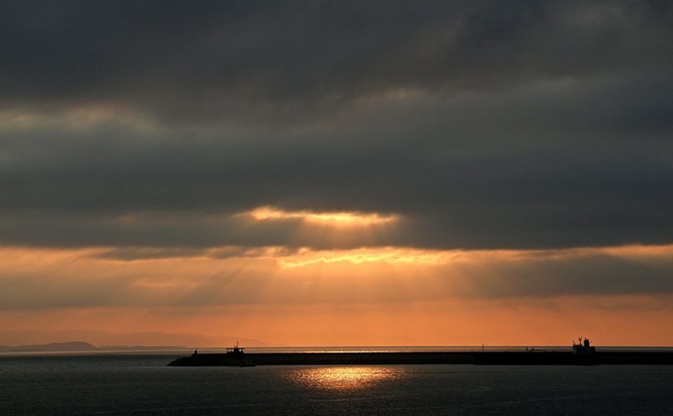 Horizon loneliness water