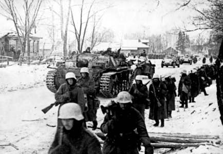 Dic 3, 1941 - Operación Tifón para capturar Moscú