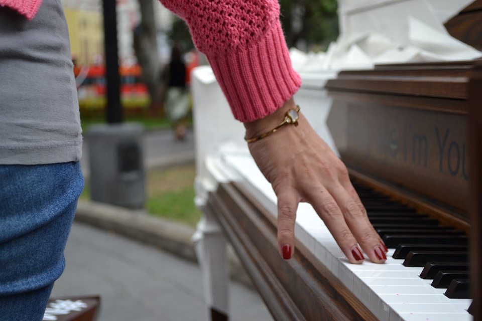 Keyboard melody classical