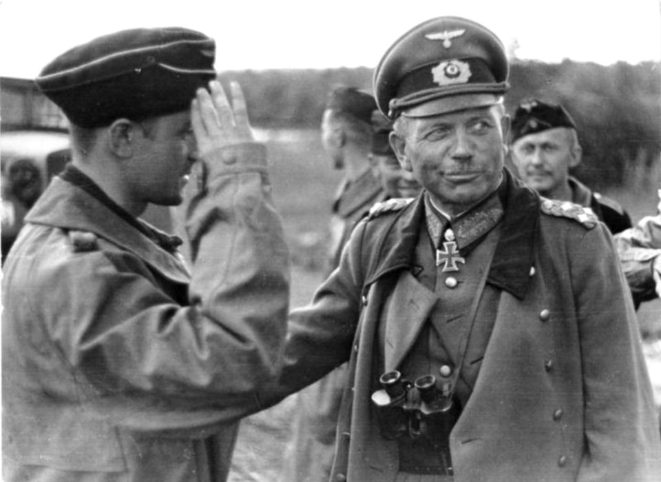 General Heinz Wilhelm Guderian Jefe de la División de Panzar en Moscú
