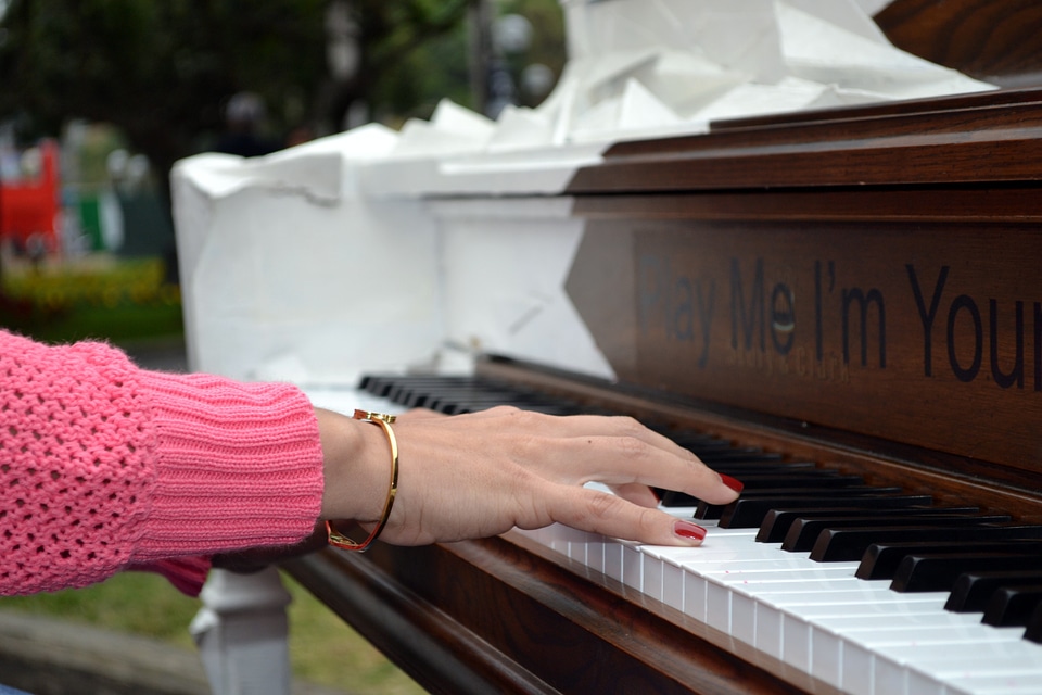 Keyboard melody classical