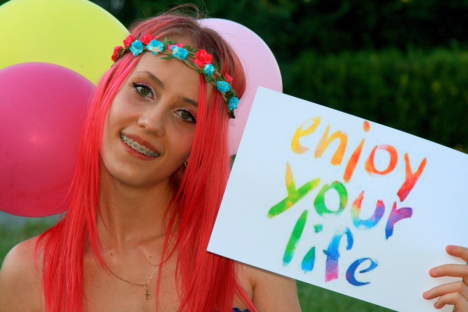 Pink hair wreath balloons