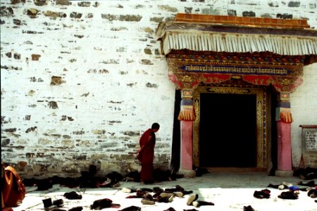 Langmusi, Tibet ocupado por China
