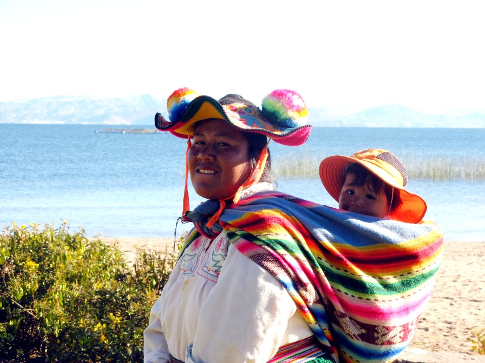 32 QUECHUAS COLLAS ORILLA LAGO TITICACA (17)