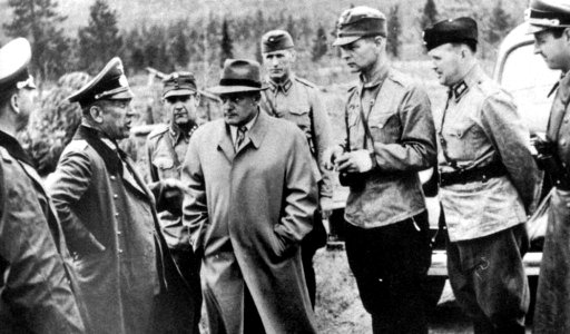 Agosto, 1941. Conversaciones entre oficiales alemanes y finlandeses