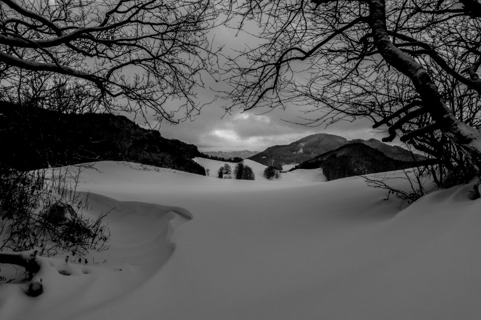 edge of snow blanket