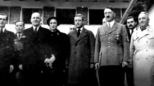 Eduardo VIII de Gran Betaña con Adolfo Hitler