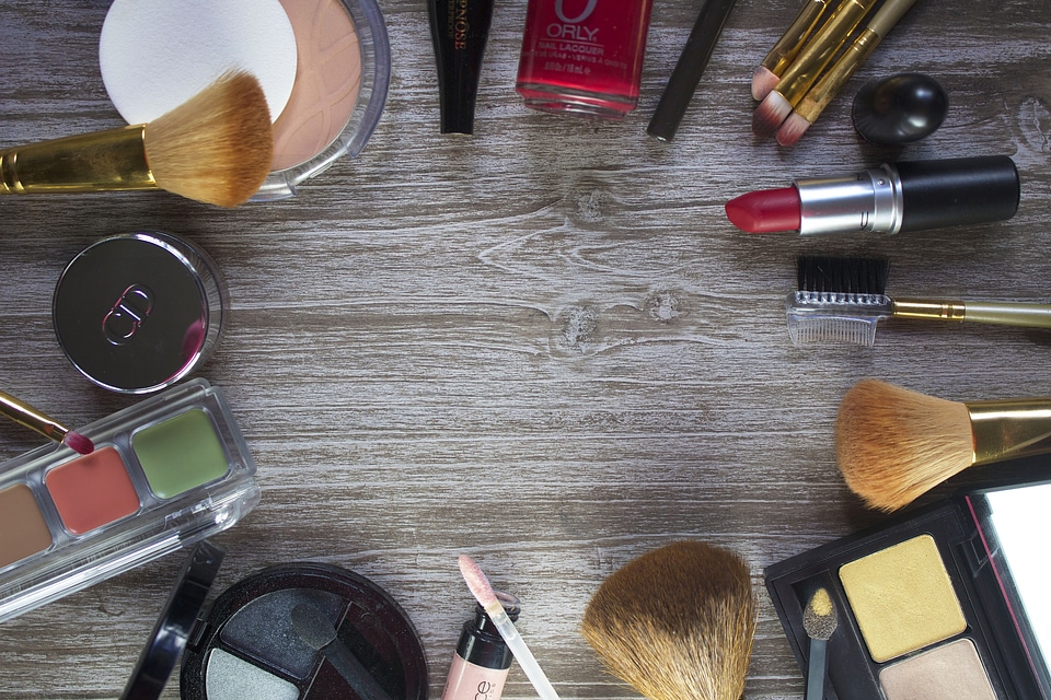 Fashion cosmetics wood