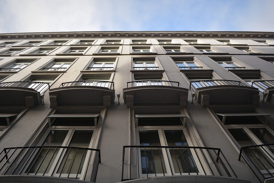 Windows hotel saint sauveur travel