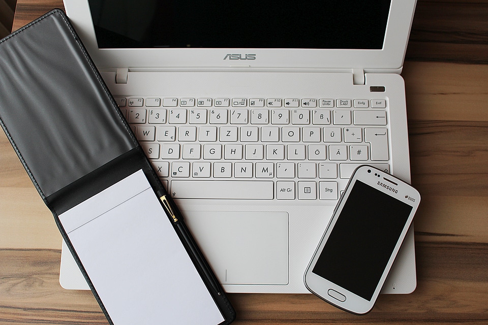 Smartphone home office work