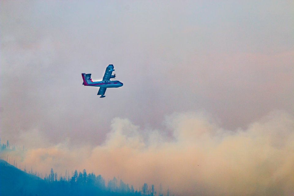 Canadian Super Scooper flying for the Berry Fire