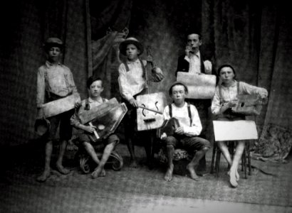 The Razzy Dazzy Spasm Band