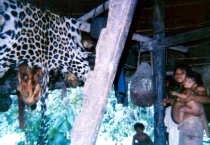 embera con jaguar-editadda