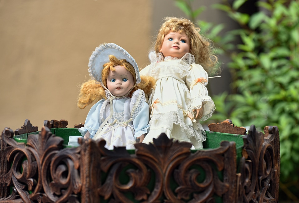 Dolls flea market former