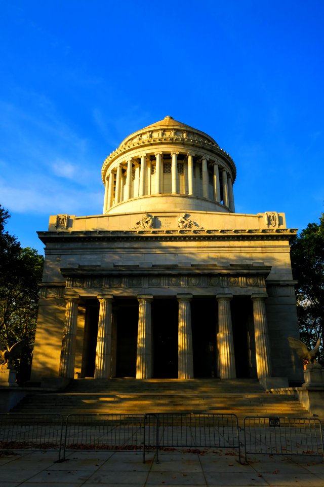 Did you know General Grant's Tomb is only open from 9 am to 5 pm?