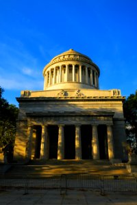 Did you know General Grant's Tomb is only open from 9 am to 5 pm?