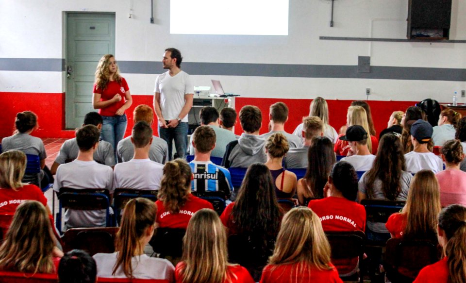 Palestra na Escola Jacob Milton | Feliz