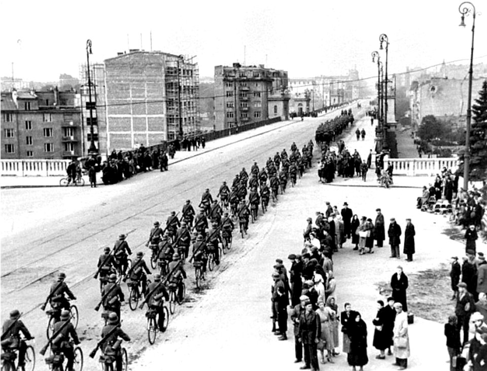 1939 – Tropas alemanas en Varsovia, Polonia