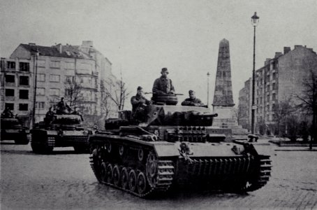 1 Marzo 1941 - Bulgaria aliada de Alemania. Tanques alemanes en Sofía
