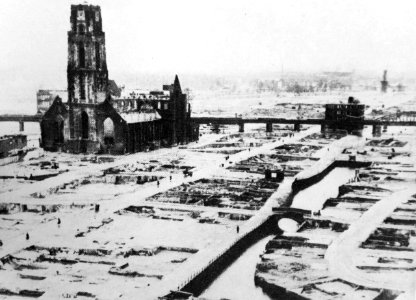 14 Mayo 1940 - Rotterdam destruida un día después de la capitulación de Holanda