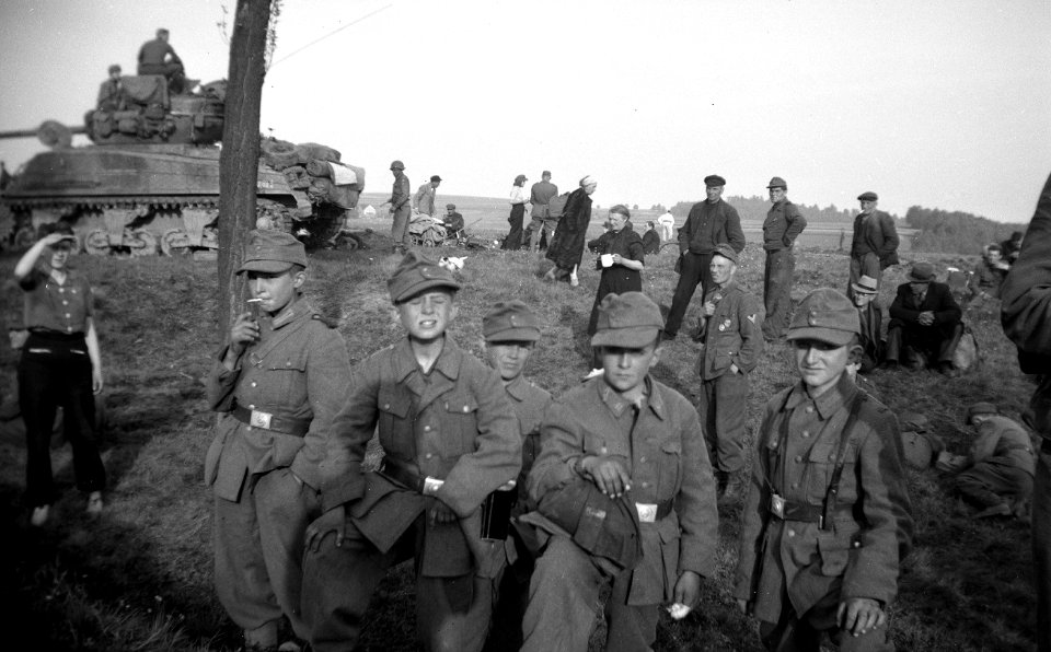 - Abril 1945 - Niños alemanes capturados por los norteamericanos en San Michel