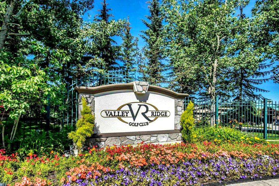 #Beautiful #ValleyRidge #Golfclub in #ValkeyRidgeyyc #yyc #calgary 😎 #yycgolf #golfing #golf #photography #realtor