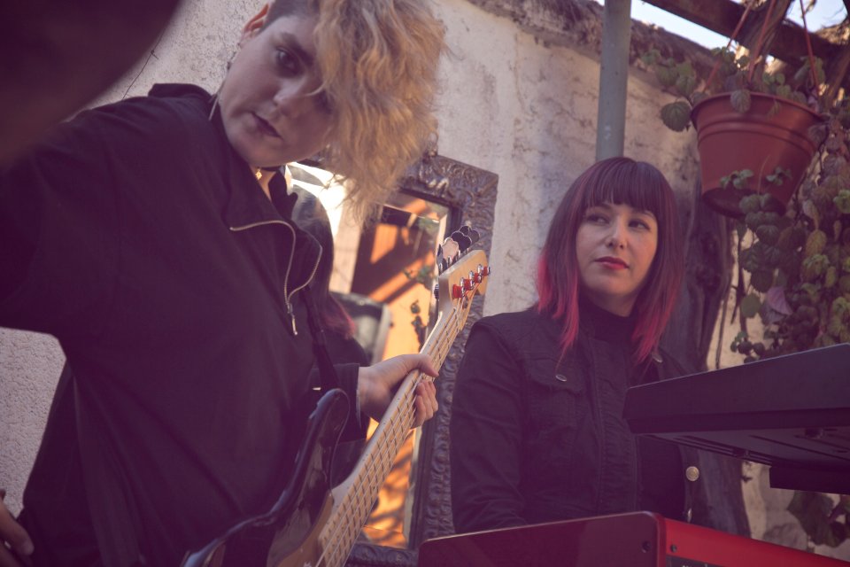 Manu Sija + Amanitas