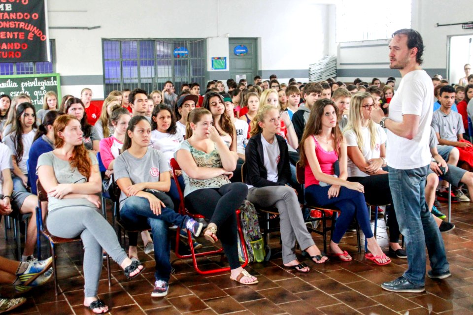 Palestra na Escola Jacob Milton | Feliz