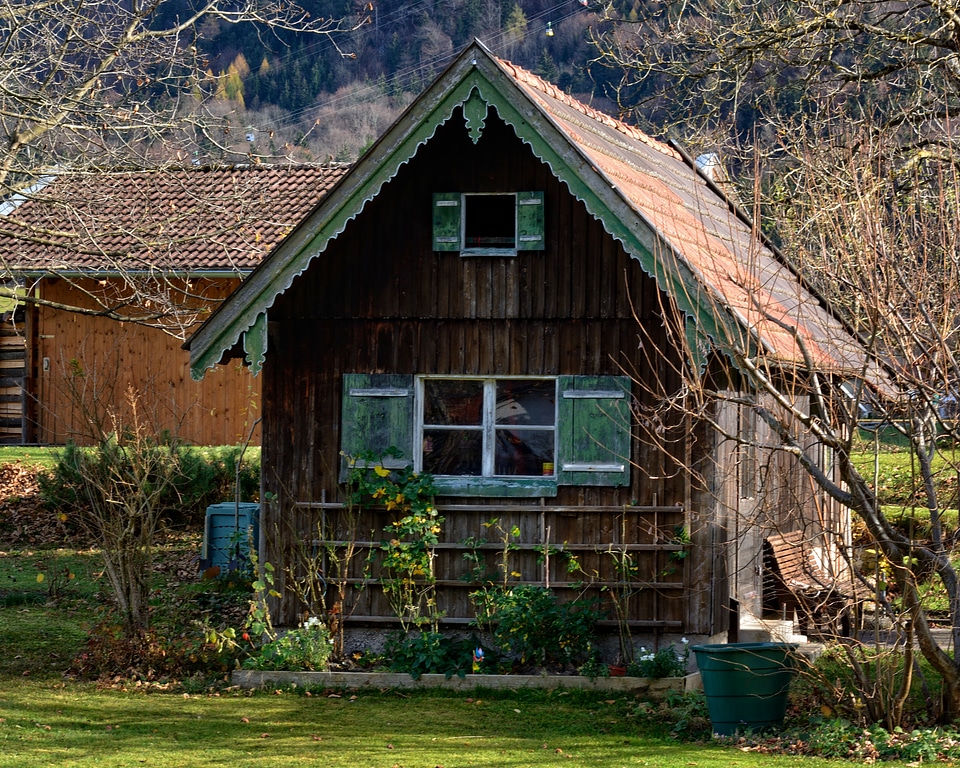 Garden design cottage haunting