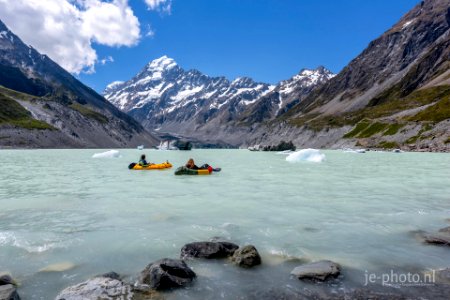 Explore  New Zealand