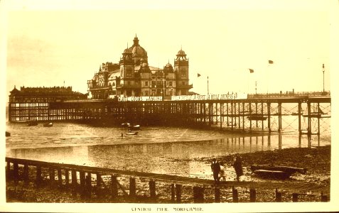 Morecambe central pier misc1666