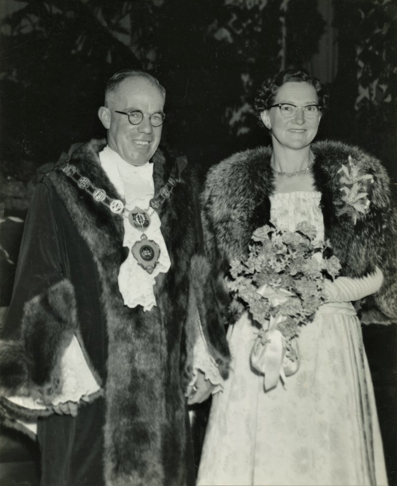 Oakleigh Mayor Ball - Mayor Cr Frank Hunt and Mayoress Mrs Joan Hunt 1956