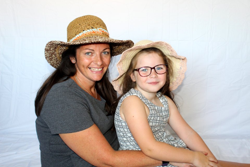 MOTHER & DAUGHTER