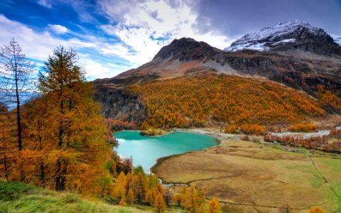 In autumn Palu Lago