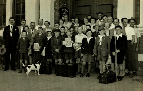Oakleigh "underprivileged" children outside the City of Oakleigh Council Chambers before holidaying on a farm in Portland, 1955