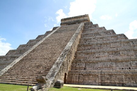 Chichen itza the mayans the aztecs photo